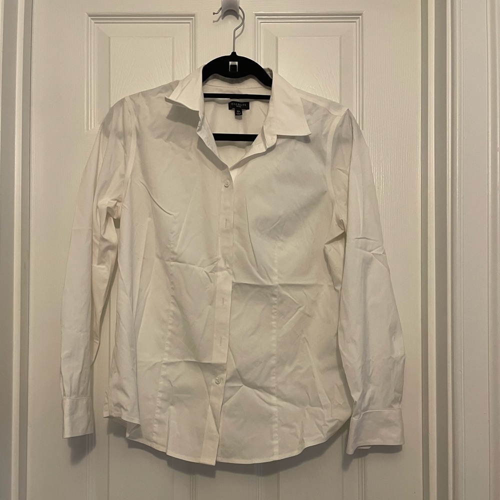 Talbots Women’s Crisp White Collared Button Up Shirt